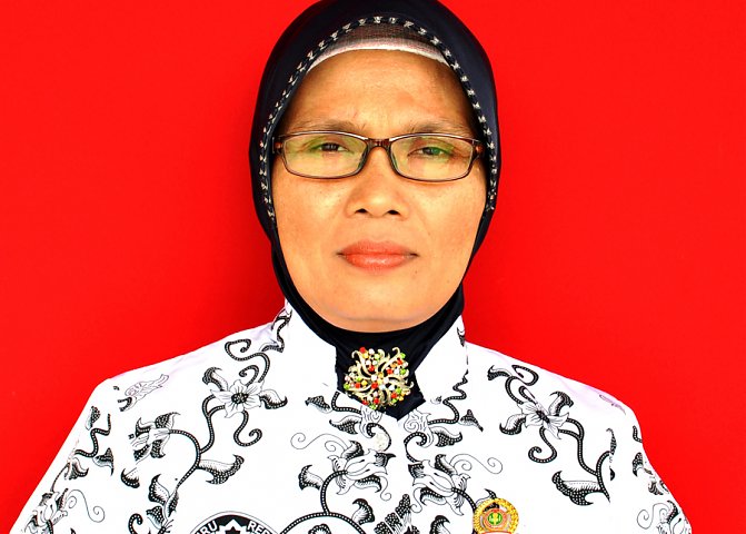 ASTUTI SIMBOLON, S.Pd Foto