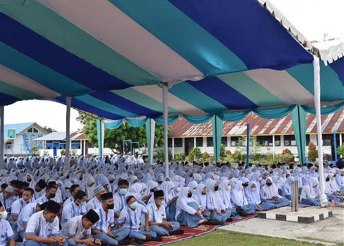 Peringatan Maulid Nabi Muhammad SAW 1443 H Poster