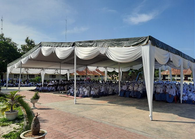 Memperingati Isra' Mi'raj Nabi Muhammad SAW 1443 H Poster